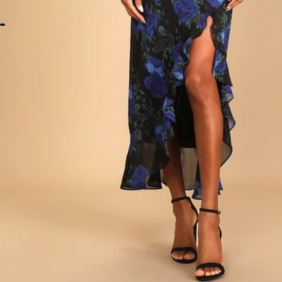 Lulu's Midi Blue Flower Dress in size small - Picture 2 of 2